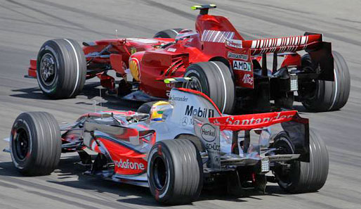21. Oktober: Kimi Räikkönen wird in einem dramatischen Finale F-1-Weltmeister. McLaren scheitert an internem Streit und Spionage-Affäre