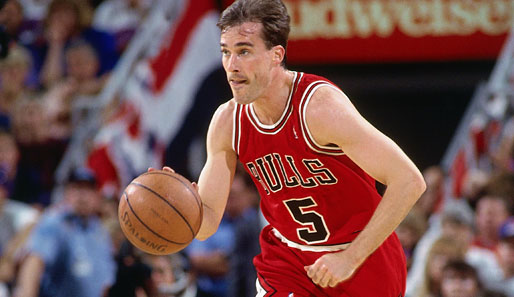 John Paxson, sonst eher ein unauffälliger Zeitgenosse, schoss die Chicago Bulls 1993 gegen Phoenix mit einem Dreier kurz vor Schluss zum dritten Titel.