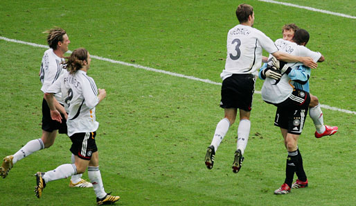 WM 2006 in Deutschland: Der erste ganz große Höhepunkt des Sommermärchens - Lehmann wird zum Viertelfinal-Helden gegen Argentinien