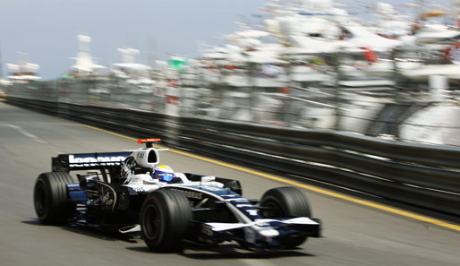 Nico Rosberg steht zwischenzeitlich sogar auf Rang zwei - am Sonntag geht er vom sechsten Platz aus in Rennen