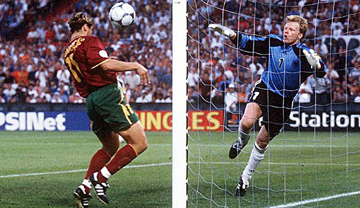 Bei der EM 2000 in Portugal war Kahn erstmals Nummer eins bei einem großen Turnier. Es wurde ein Debakel - Vorrunden-Aus für Deutschland