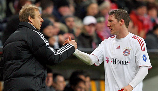 In der Saison 2008/2009 bleibt Schweinsteiger mit Jürgen Klinsmann und dem FC Bayern ohne Titel