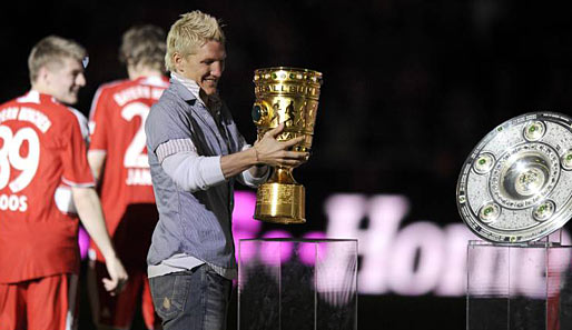 Mit den Bayern räumt er ohne Ende ab: 2003, 2005, 2006 und 2008 gab's jeweils den DFB-Pokal und die Meisterschale