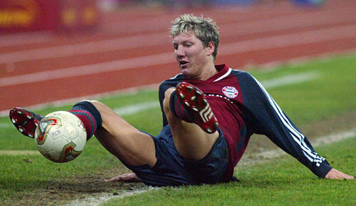 Ein Blick ganz weit zurück: Ende 2002 schaffte Schweini mit 18 Jahren den Sprung in den Profikader des FC Bayern