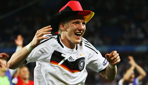 Bastian Schweinsteiger im Juni 2008: Das pure Glück nach seinem Riesenspiel im EM-Viertelfinale gegen Portugal