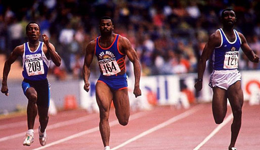 1991 entriss Burrell (m.) seinem Freund Lewis in 9,90 Sekunden den Weltrekord zum ersten Mal