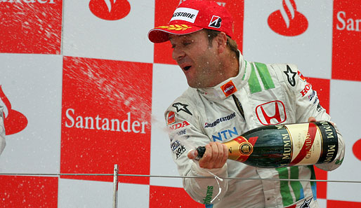 Für die Überraschung des Tages sorgt allerdings Honda-Pilot Rubens Barrichello auf Platz drei - dank toller Taktik und fehlerfreiem Rennen