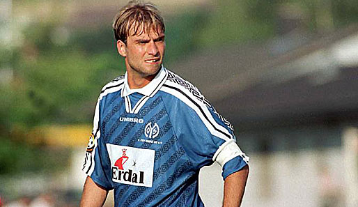 Elf Jahre, 325 Einsätze, 52 Tore, Kapitän - Jürgen Klopp war in Mainz eine Gallionsfigur.