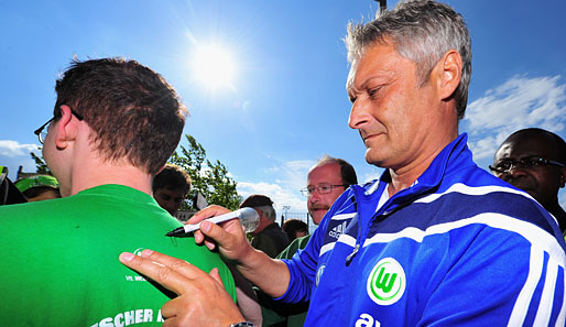 Seit 1. Juli 2009 ist Armin Veh Trainer des Deutschen Meisters VfL Wolfsburg
