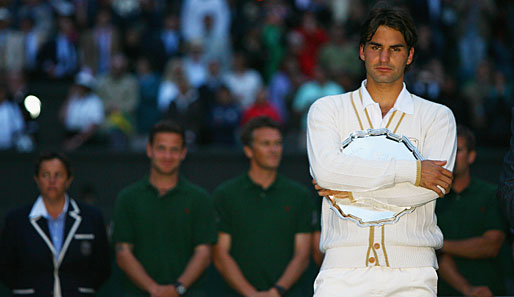 65 Spiele war Roger Federer bis zu diesem Finale auf Rasen ungeschlagen. Dann kam Rafael Nadal in sein Wohnzimmer geplatzt...