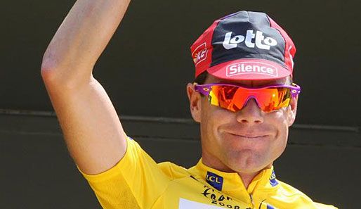 In der Gesamtwertung blieb alles beim Alten: Cadel Evans darf auch auf der 12. Etappe das Gelbe Trikot überstreifen