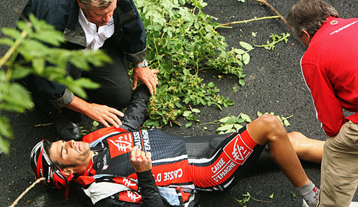 Die 15. Etappe wurde vom schweren Sturz von Oscar Pereiro überschattet