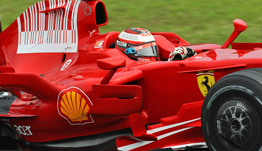 Kimi Räikkönen testete währenddessen die alte Version