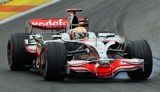 Lewis Hamilton kommt trotz einiger Verbremser auf Platz zwei