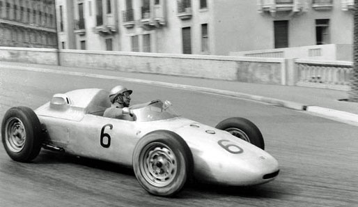 Platz 10: Hans Hermann. Er stand in 17 Rennen ein Mal auf dem Podium - 1954 wurde er in der Schweiz Dritter. Er fuhr unter anderem für Porsche