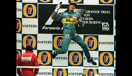 Platz 1: Michael Schumacher. 154 Podestplätze sind einsame Spitze - nicht nur in Deutschland. Hinter ihm liegt Alain Prost mit 106 Besuchen auf dem Podium