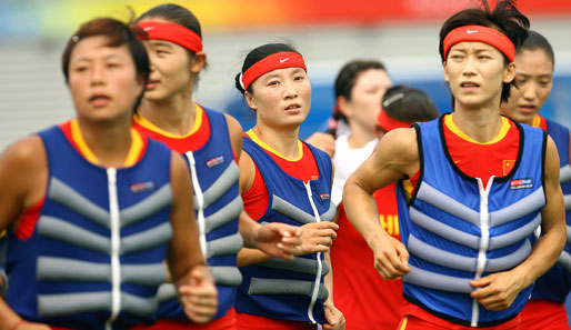 Die chinesischen Hockey-Damen beim Aufwärmen