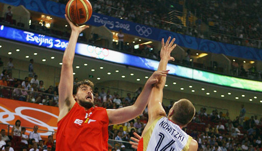 Die deutschen Basketballer verlieren gegen Spanien