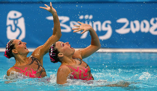 Die Spanierinnen Andrea Fuentes und Gemma Mengual mussten sich im Synchronschwimmen nur den Russinnen geschlagen geben