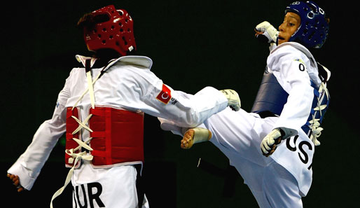 Die Türkin Azize Tanrikulu behielt gegen die Amerikanerin Diana Lopez die Oberhand und zog ins Taekwondo-Halbfinale ein