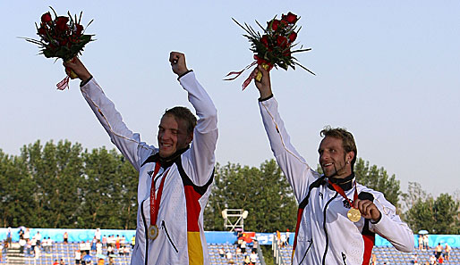 Gold Nummer zwei für die Kanuten: Martin Hollstein und Andreas Ihle holen im Kajak-Zweier über 1000 m den Olympiasieg