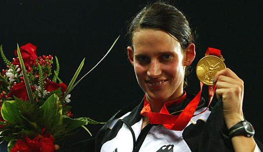 Mit ihr hat wohl keiner so wirklich gerechnet! Lena Schöneborn holte für Deutschland Gold im modernen Fünfkampf