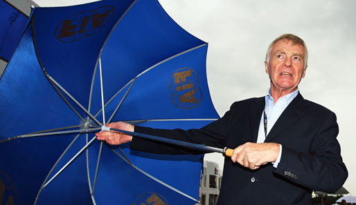 Max Mosley: Der Regenschirm gehörte in Monza zur Stadardausrüstung