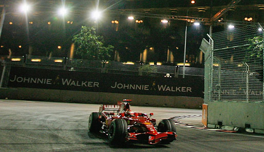Letztlich konnte Hamilton aber über Platz zwei jubeln - übrigens hinter Räikkönen