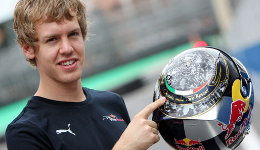 Ein neues Design gab es auch bei Sebastian Vettel. Zum Abschied von Toro Rosso hat er sich etwas einfallen lassen