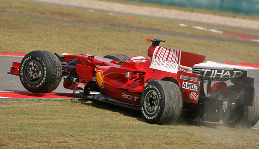 Ups! Kimi Räikkönen probierte einmal aus, wann der Ferrari seine Haftung verliert