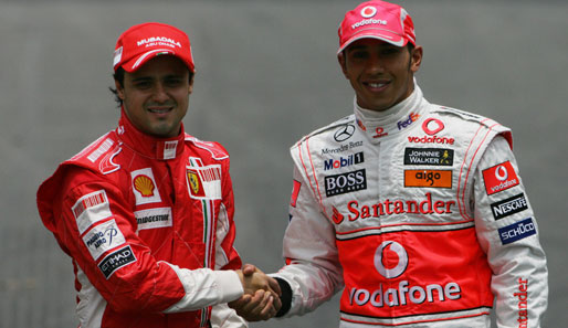 Felipe Massa und Lewis Hamilton vor dem Rennen. Shake hands auf ein faires Rennen.