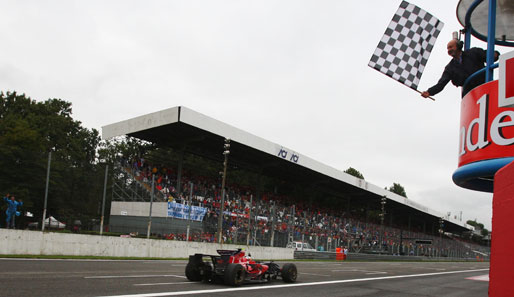 Italien-GP: Nicht Hamilton (7.), nicht Massa (6.)! Der Deutsche Sebastian Vettel siegt in Monza in einem grandiosen Rennen. WM-Stand: Hamilton - Massa 78:77