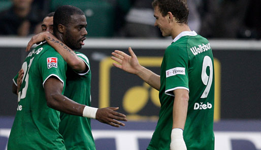 Wolfsburg gegen Cottbus 3:0 - Grafite freut sich mit Edin Dzeko über seinen Treffer
