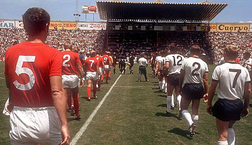 1968 gab es mit einem 1:0 den ersten deutschen Sieg. 1970 revanchierte sich Deutschland im WM-Viertelfinale dann für die Niederlage von Wembley. Dank...