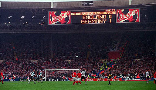 In der Qualifikation zur WM 2002 traf das DFB-Team die Briten dann mitten ins Herz. Im Oktober 2000 gewann Deutschland mit 1:0 im altehrwürdigen...