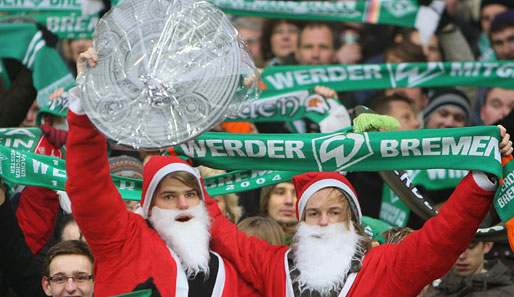 Bremen - Wolfsburg 2:1 - Weihnachtsstimmung bei den Bremer Fans. Aber was soll das mit der Meisterschale?