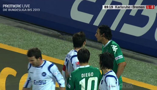 Nachdem Pizarro Rot gesehen hatte, mischte sich dann auch Diego ins Geschehen ein