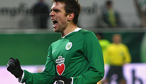 Zvjezdan Misimovic jubelt über seinen Treffer zum 3:2 für Wolfsburg
