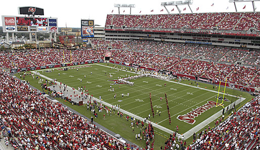 Dieses Jahr findet der Super Bowl XLIII am 1. Februar im Raymond James Stadium in Tampa Bay (Florida) statt. Los geht's mit den Wild-Card-Partien
