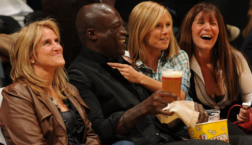 Seal und das deutsche Supermodel Heidi Klum waren Besucher des NBA-Spiels zwischen den L.A. Lakers und den Indiana Pacers