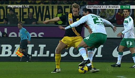 Problem: Der Dortmunder spielt nicht den Ball...
