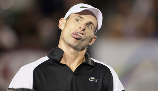 Im Halbfinale der Männer sorgte Andy Roddick für das Highlight des Tages: Er fluchte auf dem Spielfeld (das böse Wort mit "F")...