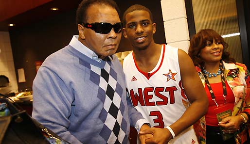 Prominenter Gast: Muhammad Ali, hier mit Hornets-Star Chris Paul