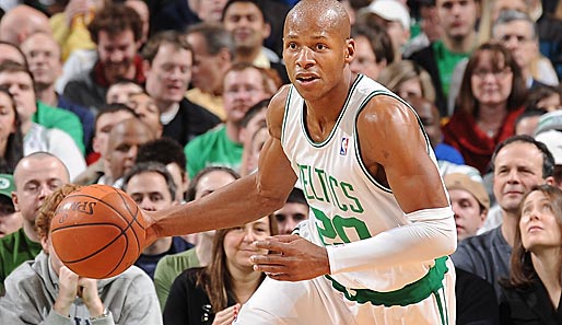 Wie im vergangenen Jahr rückt Ray Allen (Boston Celtics, 17,9 Punkte) für einen verletzten Spieler nach. Der 33-Jährige kommt zu seinem neunten Einsatz