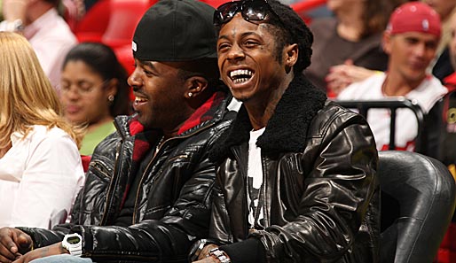 Ebenfalls eine Anlaufstelle für Prominente sind die Miami Heat: Rapper Lil Wayne hat beim Spiel gegen die Clippers seinen Spaß in der American Airlines Arena