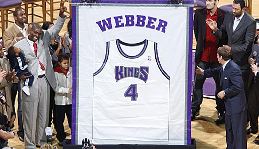 In Sacramento wurde Chris Webber geehrt. Das Trikot des ehemaligen Power Forwards wurde beim Spiel gegen die Jazz an die Hallendecke gezogen