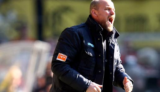 Bremens Coach Schaaf hatte in Dortmund häufig Grund zu Wutausbrüchen