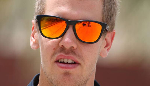 Hier in der Großaufnahme: China-Sieger Vettel mit Drei-Tage-Bart und neuer Sonnenbrille