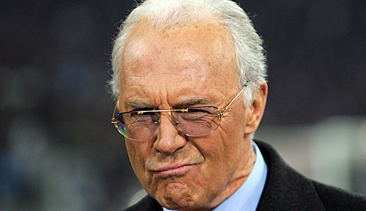Ihm kommt so manche Schiedsrichter-Entscheidung spanisch vor: Franz Beckenbauer (9.25 Uhr)
