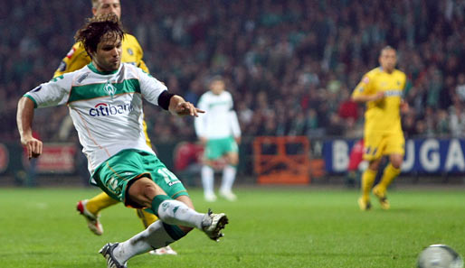 Werder Bremen - Udinese Calcio 3:1: In Bremen dauerte es 34 Minute, ehe Diego per Rechtsschuss zum 1:0 traf